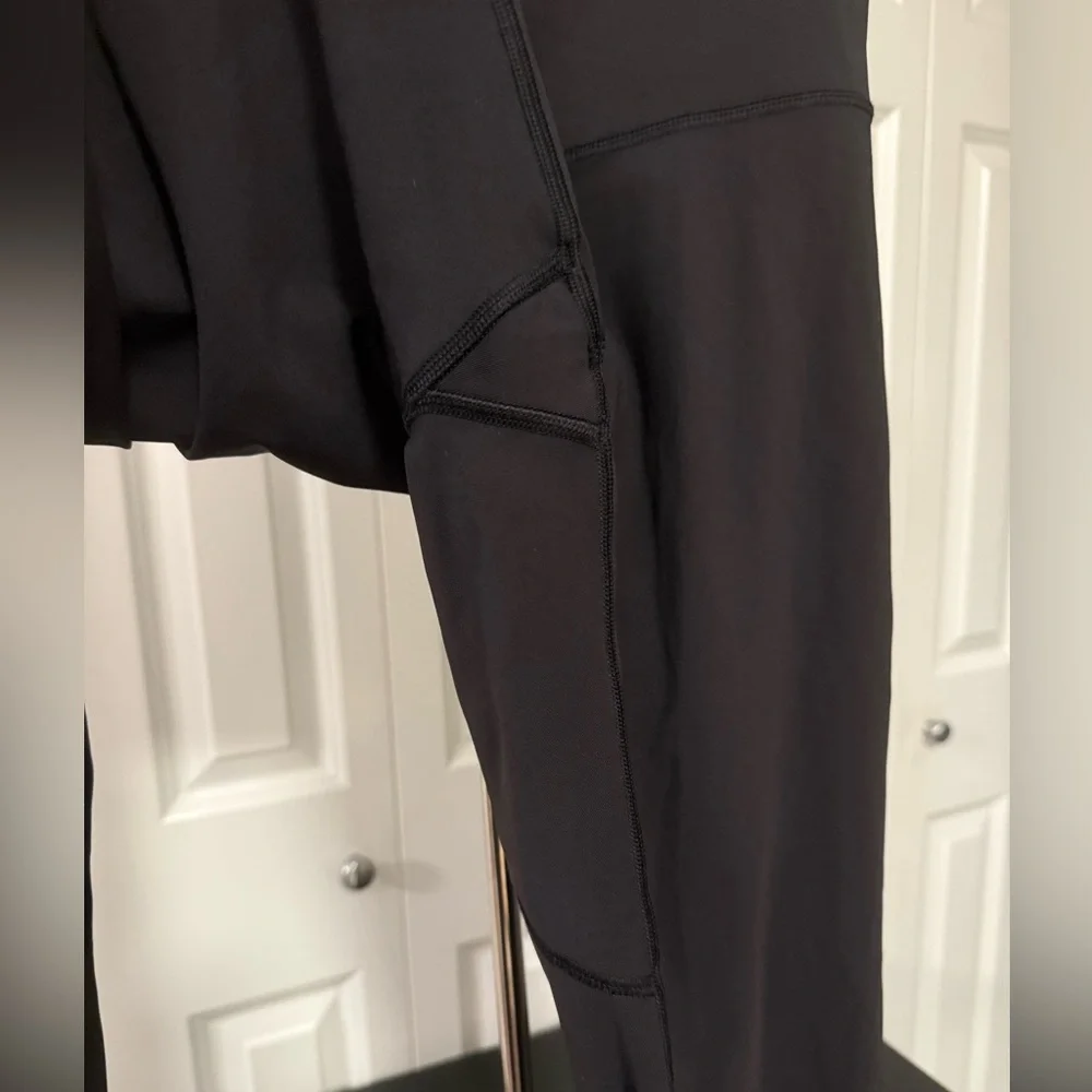 lululemon athletica If You’re Lucky Leggings 30in Inseam Black Gray Mesh 8